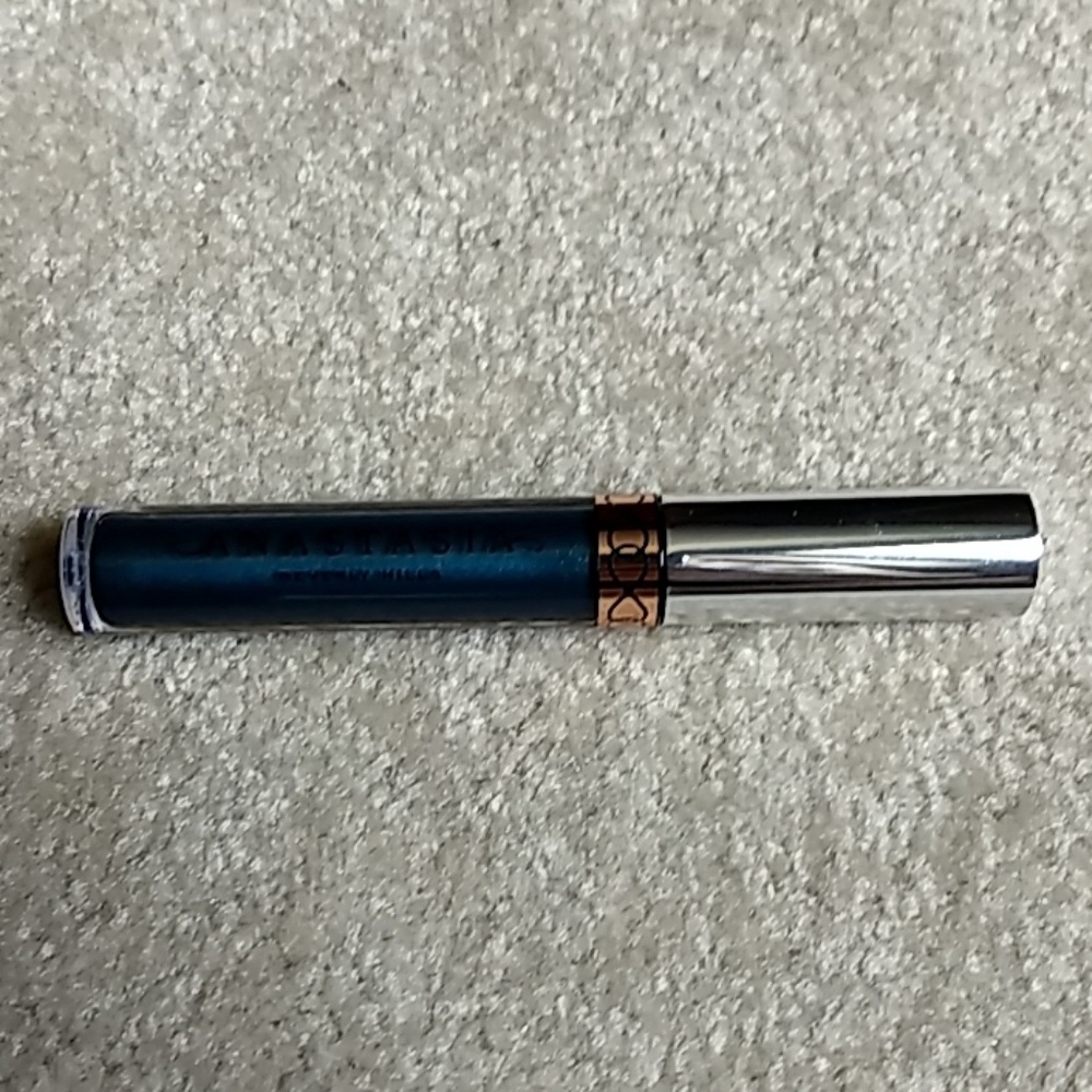 Anastasia Beverly Hills Liquid Lipstick in Requiem